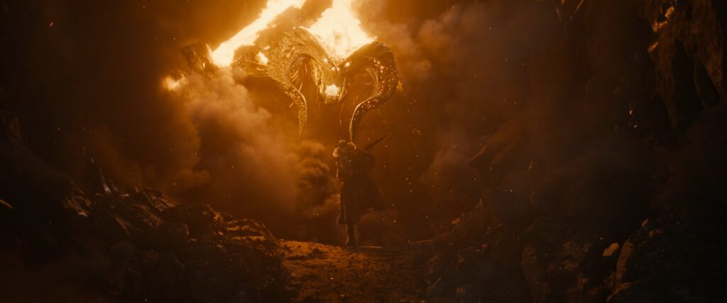 Durin III sacrifices himself to keep the Balrog from destroying Khazad-dûm